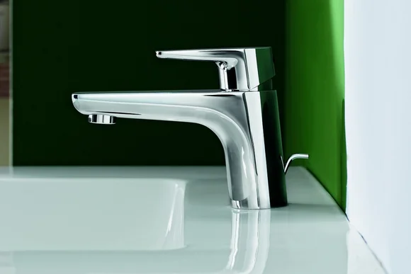 Moderner Chrom Wasserhahn